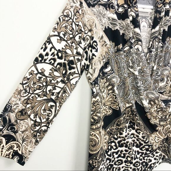 CHICO’S | Leopard Wrap Top 3/4 Sleeve Size 1 / M - Picture 5 of 10